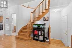 44 ANTIQUE DRIVE | Richmond Hill Ontario | Slide Image Eight