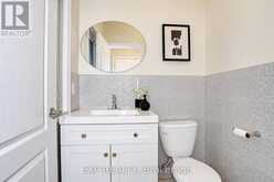 240 ASPENWOOD DRIVE | Newmarket Ontario | Slide Image Eighteen