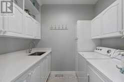 24 SANDPIPER KEY WAY | Markham Ontario | Slide Image Thirty-one