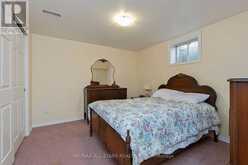 24 SANDPIPER KEY WAY | Markham Ontario | Slide Image Thirty-four