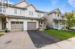 31 LAURENDALE AVENUE | Georgina Ontario | Slide Image Two
