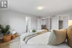 31 LAURENDALE AVENUE | Georgina Ontario | Slide Image Seventeen