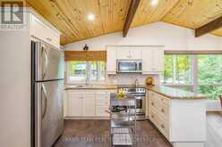 21 SLALOM DRIVE | Oro-Medonte Ontario | Slide Image Five