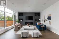 16 GRAYSTONE GARDENS | Toronto Ontario | Slide Image Nine