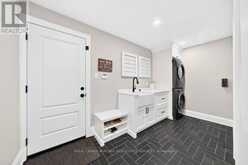385 ROSSLYN DRIVE | Burlington Ontario | Slide Image Six