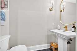 385 ROSSLYN DRIVE | Burlington Ontario | Slide Image Eight