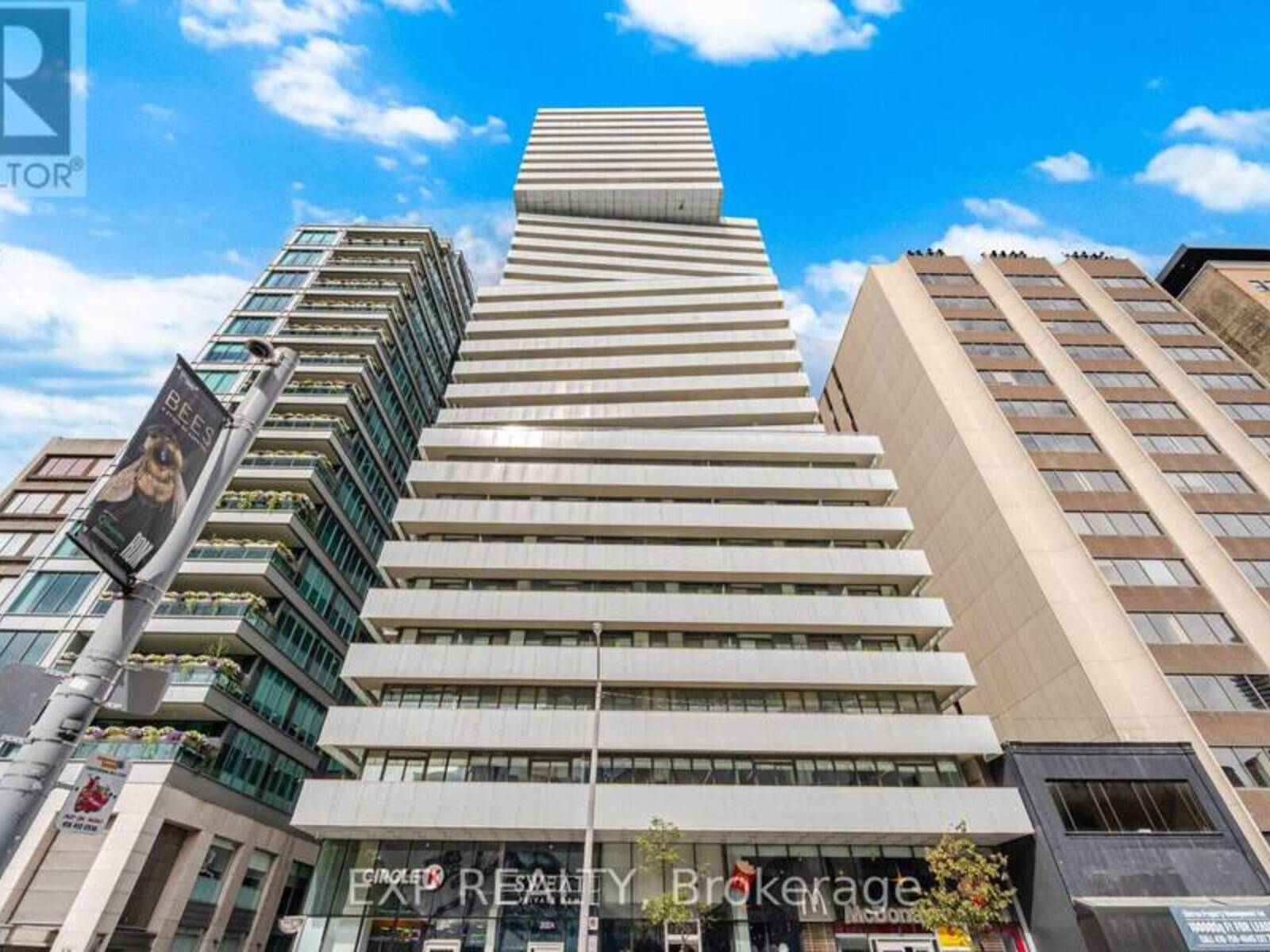 2505 - 200 BLOOR STREET W, Toronto, Ontario M5S 0B1