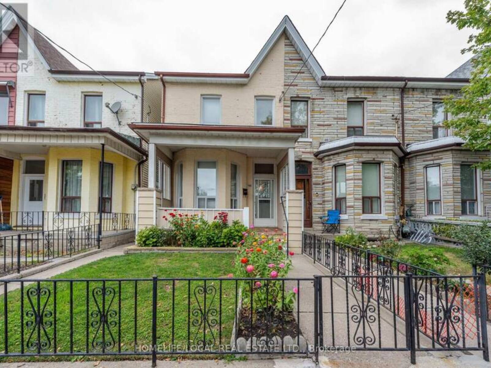 38 GORDON STREET, Toronto, Ontario M6K 1P6