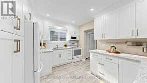 32 CAIRNSIDE CRESCENT | Toronto Ontario | Slide Image Sixteen