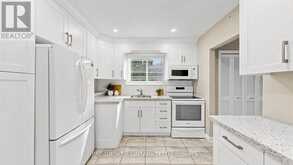 32 CAIRNSIDE CRESCENT | Toronto Ontario | Slide Image Seventeen