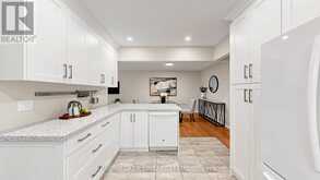 32 CAIRNSIDE CRESCENT | Toronto Ontario | Slide Image Nineteen