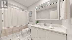32 CAIRNSIDE CRESCENT | Toronto Ontario | Slide Image Thirty