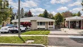 32 CAIRNSIDE CRESCENT | Toronto Ontario | Slide Image Three