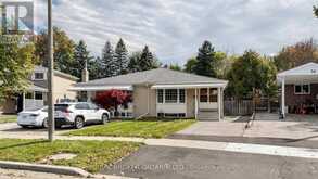 32 CAIRNSIDE CRESCENT | Toronto Ontario | Slide Image Four