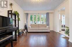 258 HOLLYBERRY TRAIL | Toronto Ontario | Slide Image Eleven