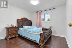 258 HOLLYBERRY TRAIL | Toronto Ontario | Slide Image Fifteen
