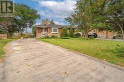 54 SUNDERLAND CRESCENT | Toronto Ontario | Slide Image Six