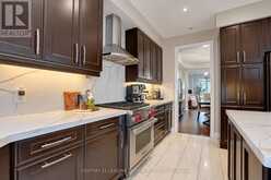 18 PHEASANT DRIVE | Richmond Hill Ontario | Slide Image Fourteen