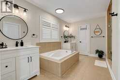 18 PHEASANT DRIVE | Richmond Hill Ontario | Slide Image Thirty-four