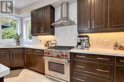 18 PHEASANT DRIVE | Richmond Hill Ontario | Slide Image Sixteen