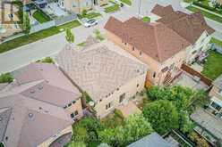 47 TOWNSHIP AVENUE | Richmond Hill Ontario | Slide Image Four
