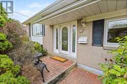 5 LUCINDA PLACE | Halton Hills Ontario | Slide Image Four