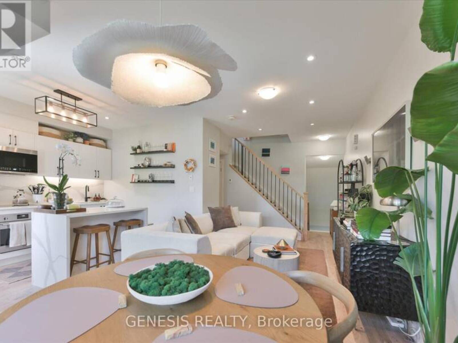 243 - 1145 JOURNEYMAN LANE E, Mississauga, Ontario L5J 0B5