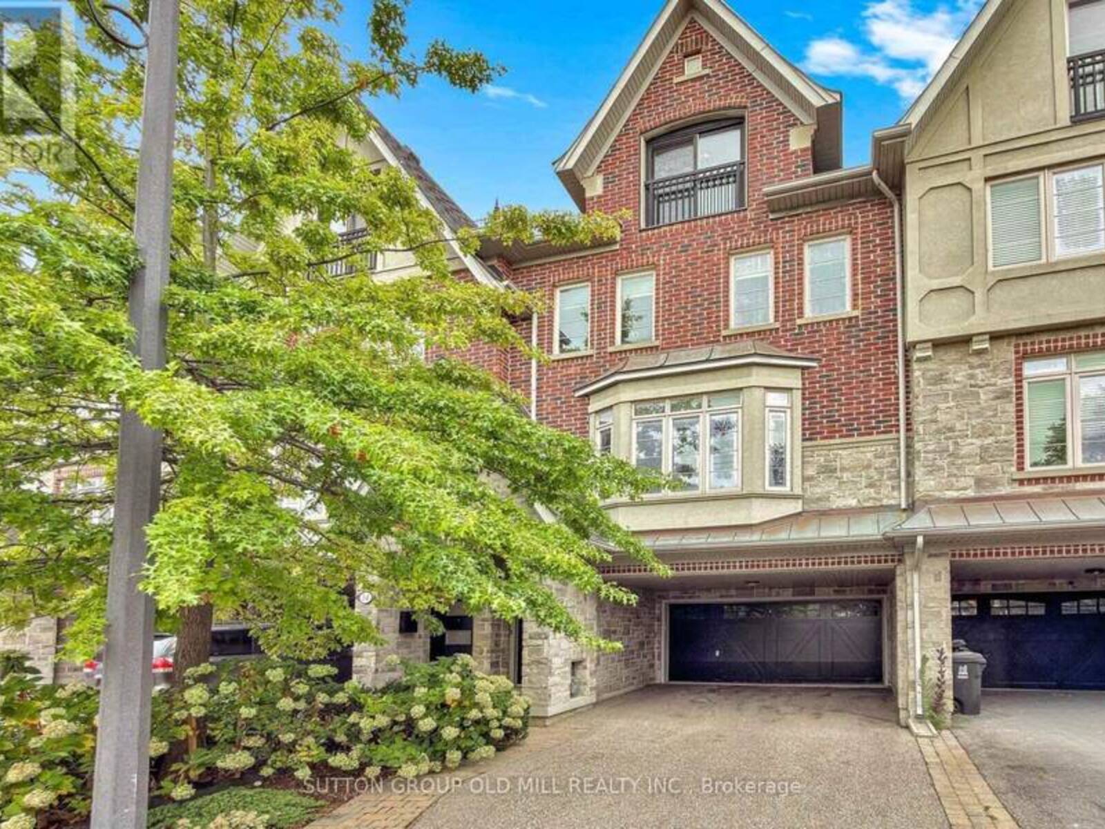 12 GALA LANE, Toronto, Ontario M8Y 0A9
