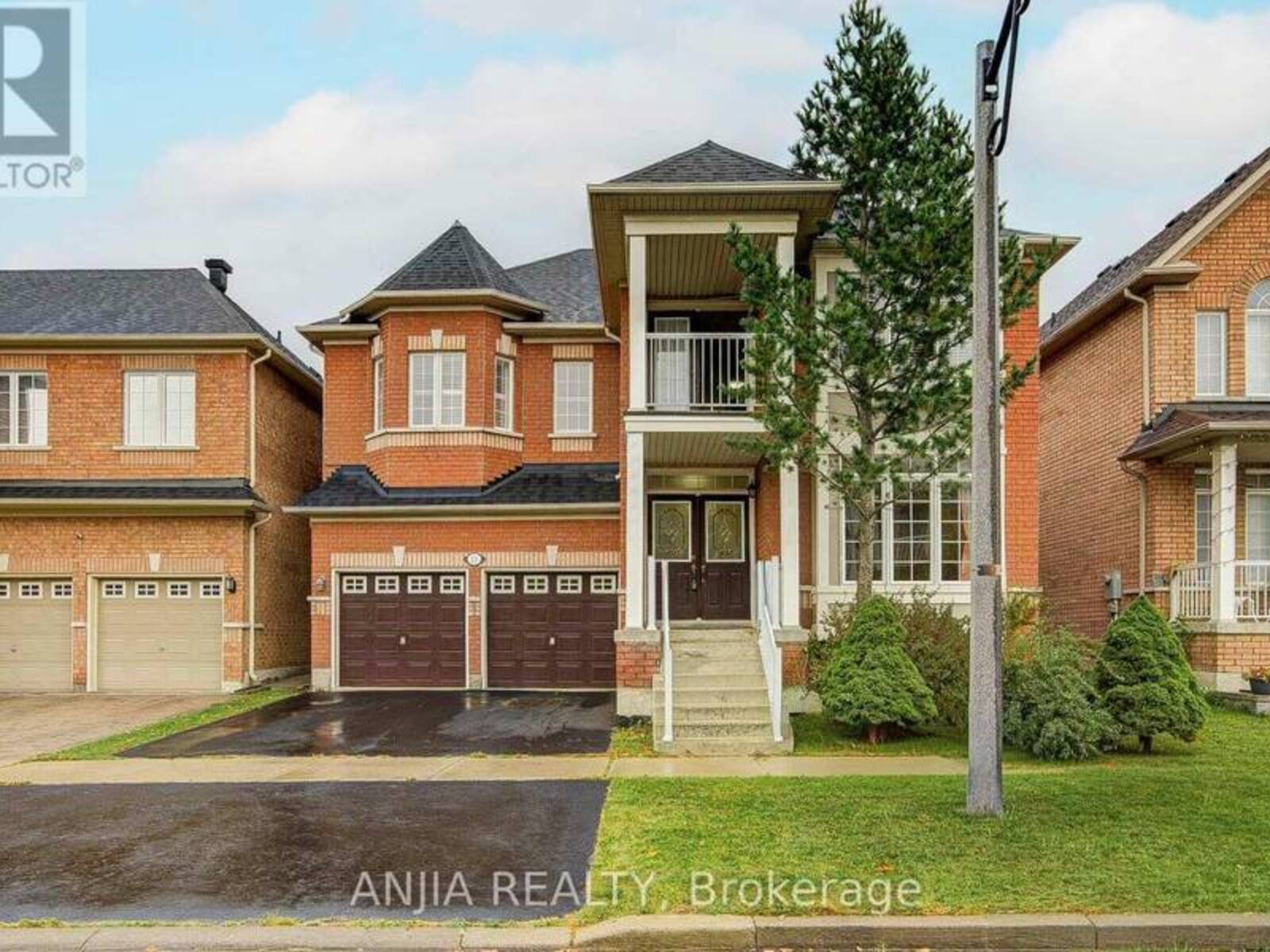 23 AYHART STREET E, Markham, Ontario L6E 1H5