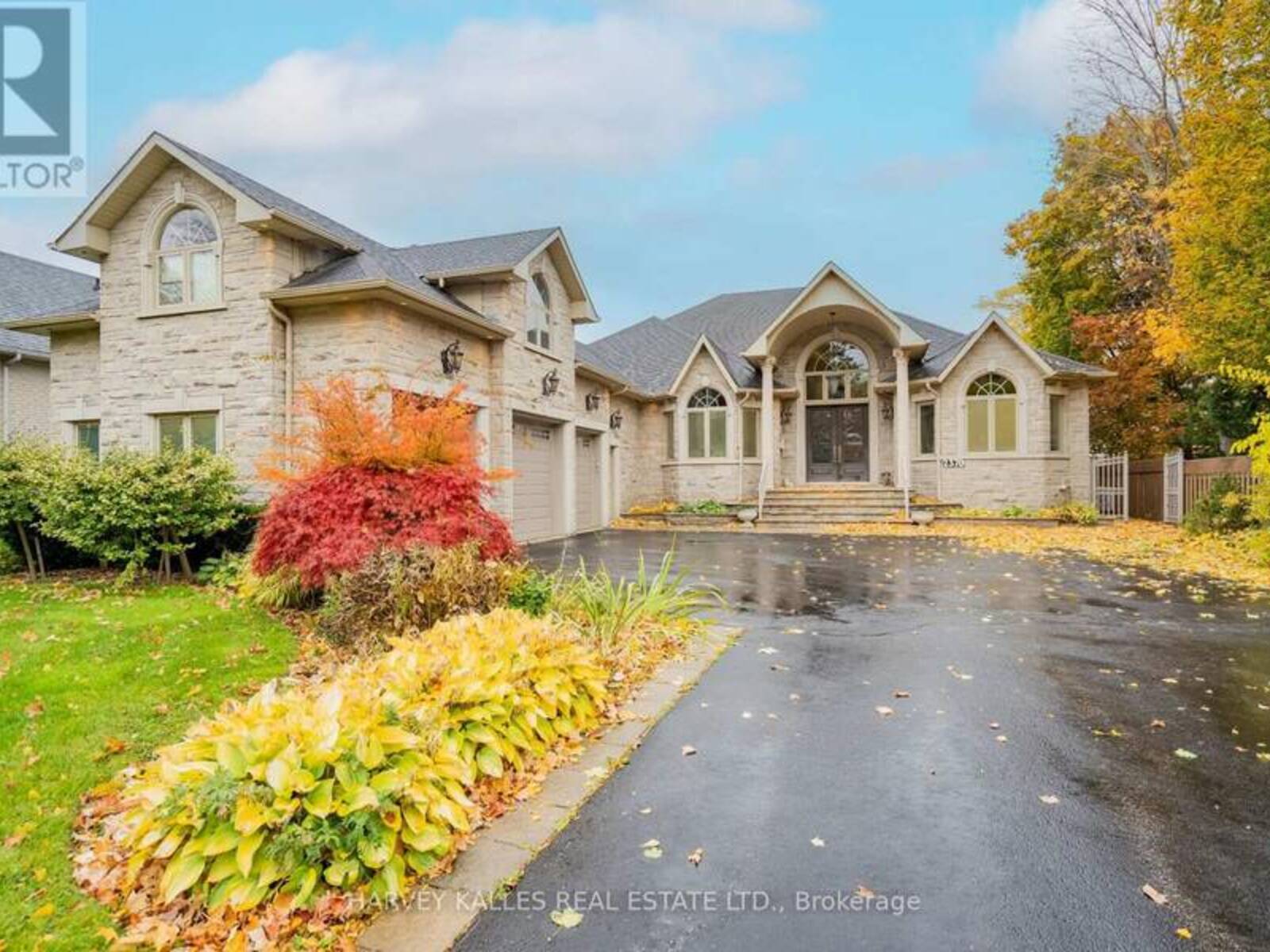 2370 HAMMOND ROAD, Mississauga, Ontario L5K 1T2