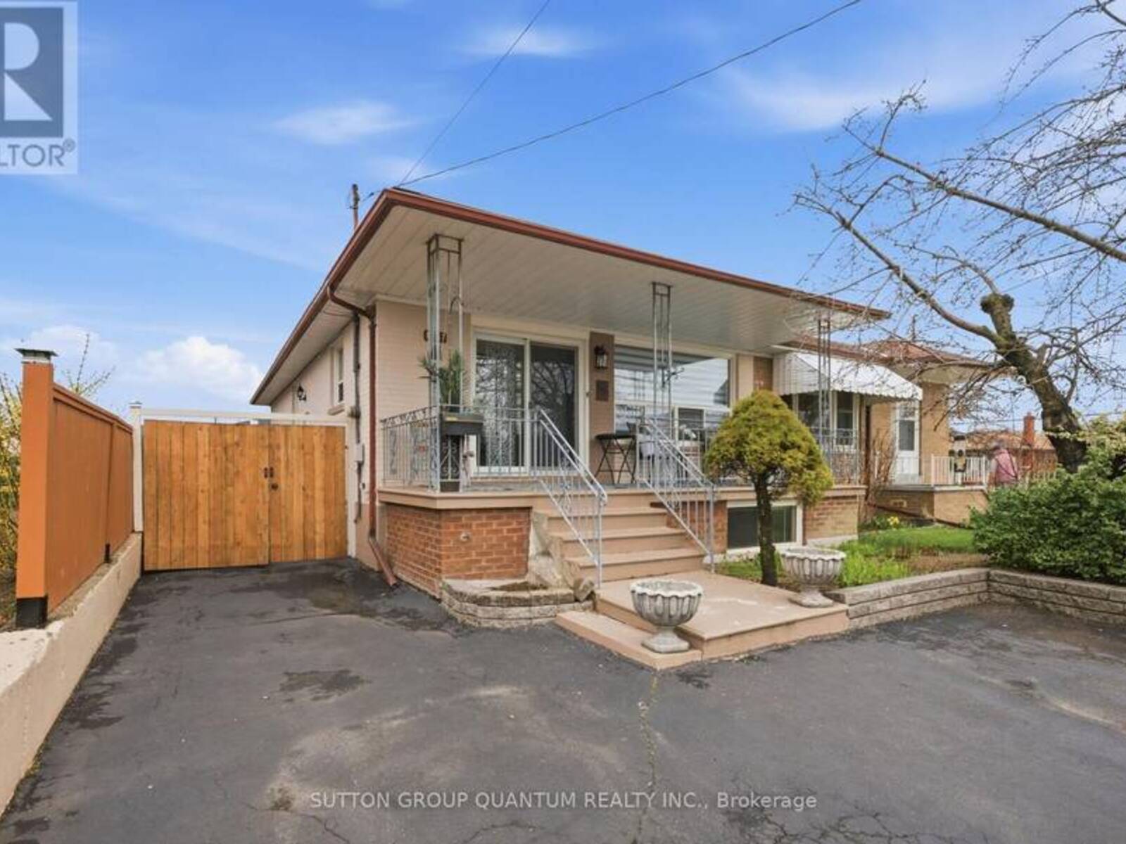 1257 ALEXANDRA AVENUE, Mississauga, Ontario L5E 2A7