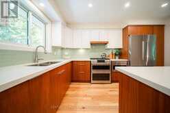 475 WILLIS DRIVE | Oakville Ontario | Slide Image Twelve