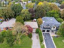 475 WILLIS DRIVE | Oakville Ontario | Slide Image Three