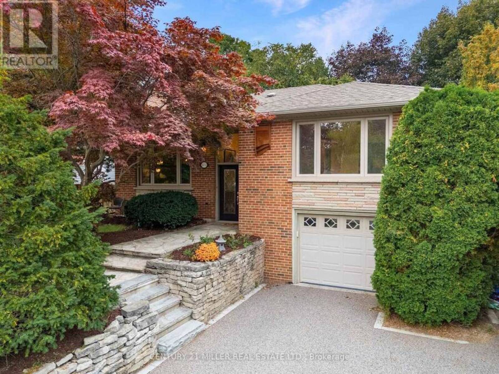475 WILLIS DRIVE, Oakville, Ontario L6L 4V6