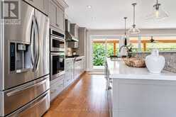 896 EAGLE DRIVE | Burlington Ontario | Slide Image Eight