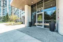 2802 - 223 WEBB DRIVE | Mississauga Ontario | Slide Image Three