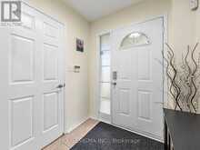 554 ALDERSHOT DRIVE | Oshawa Ontario | Slide Image Three