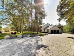17 CYNTHIA CRESCENT Richmond Hill Ontario, L4E 2P8