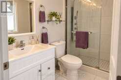 62 LAKESPRING DRIVE | Markham Ontario | Slide Image Thirteen