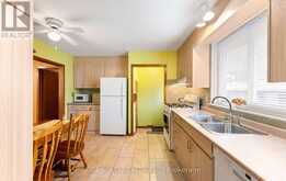 22 ALMAYO CRESCENT | Toronto Ontario | Slide Image Twelve