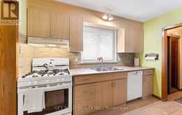 22 ALMAYO CRESCENT | Toronto Ontario | Slide Image Thirteen