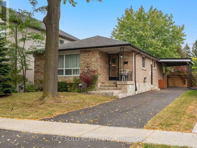 22 ALMAYO CRESCENT Toronto Ontario, M9V 2L4 - 5 Bedrooms Home For Sale