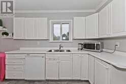 14 LAKE SHORE DRIVE | Toronto Ontario | Slide Image Twelve