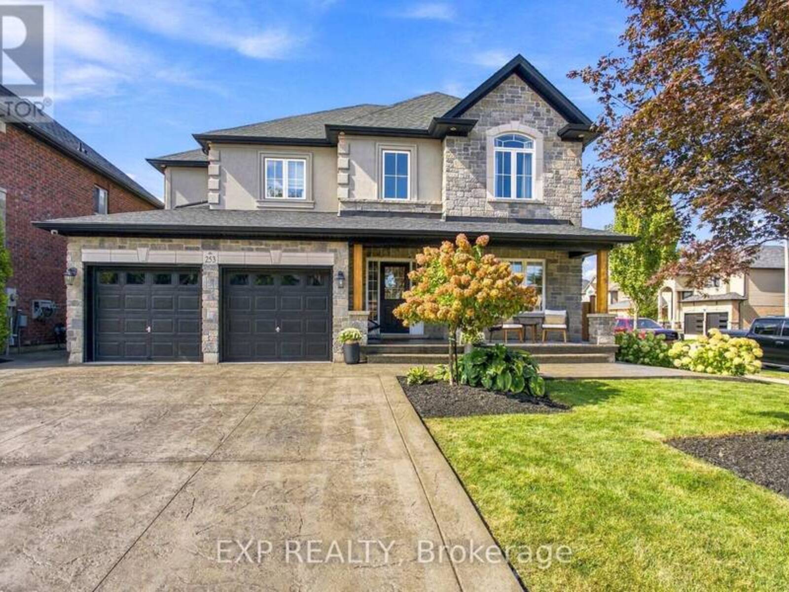 253 UPPER MOUNT ALBION ROAD, Hamilton, Ontario L8J 1V1