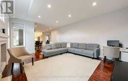 37 DRAWBRIDGE DRIVE | Markham Ontario | Slide Image Twelve