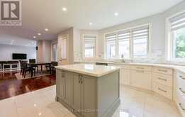 37 DRAWBRIDGE DRIVE | Markham Ontario | Slide Image Fourteen
