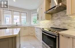 37 DRAWBRIDGE DRIVE | Markham Ontario | Slide Image Fifteen