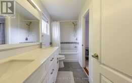 37 DRAWBRIDGE DRIVE | Markham Ontario | Slide Image Thirty-four