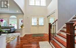37 DRAWBRIDGE DRIVE | Markham Ontario | Slide Image Three