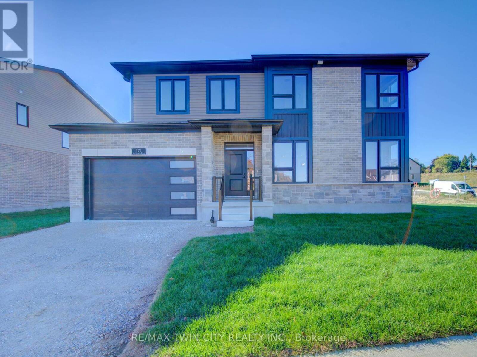 171 OTTERBEIN ROAD, Kitchener, Ontario N2B 0A8